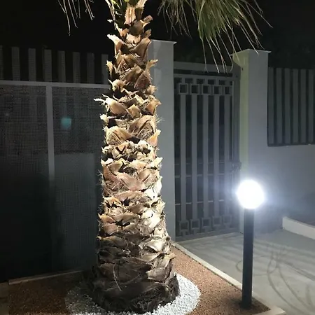 Borgo Palombaio فندق مبيت وإفطار كاتانيا